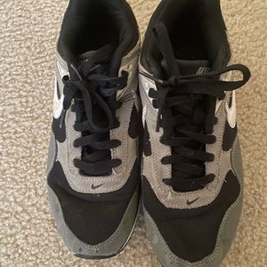 Nike sneakers 7.5 men’s
